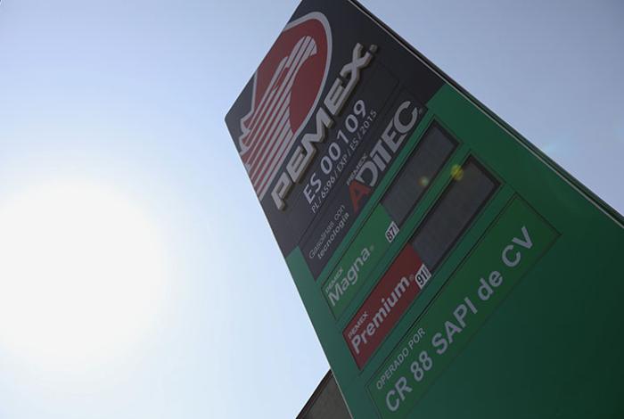Pemex y la UIF firman acuerdo para combatir el robo de hidrocarburos
