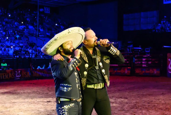 Pepe Aguilar felicita a Leonardo por su cumpleaños pese a polémicas