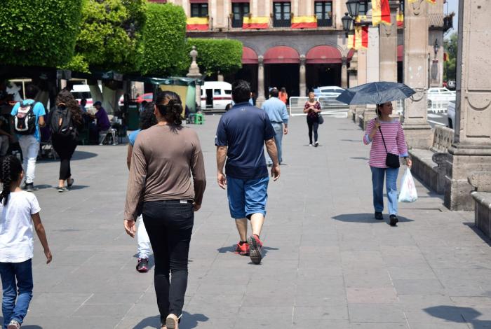 Persisten altas temperaturas y vientos fuertes en gran parte del país este jueves