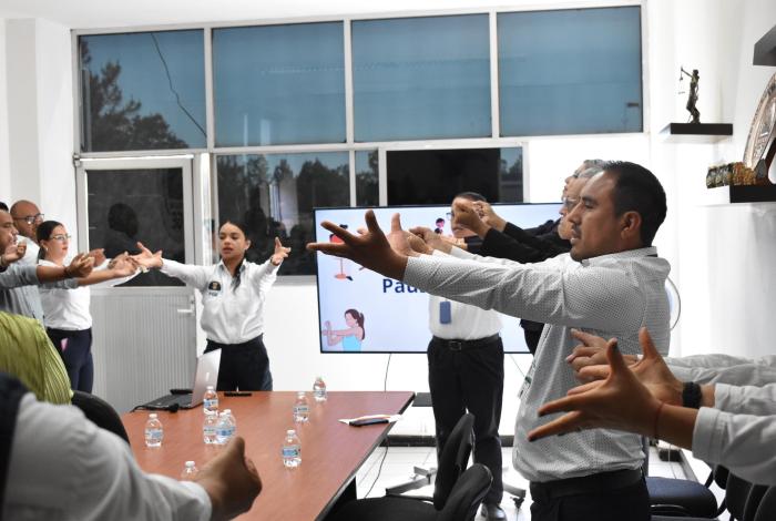 Personal de la Fiscalía Regional de Morelia recibe atención en materia de salud mental