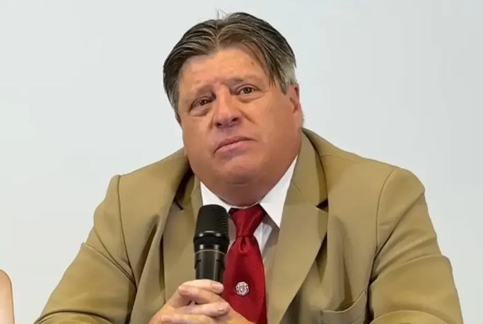 “Piojo” Herrera enfrenta a la prensa tras derrota de Costa Rica