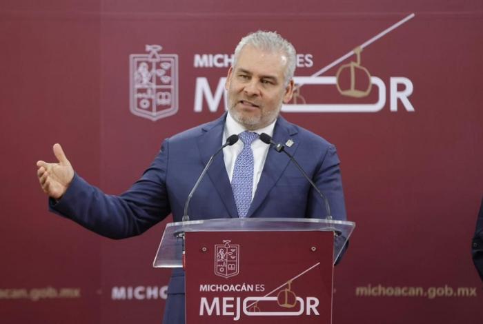 Plantea Bedolla penas más severas para adolescentes por delitos graves; crimen aprovecha para reclutarlos