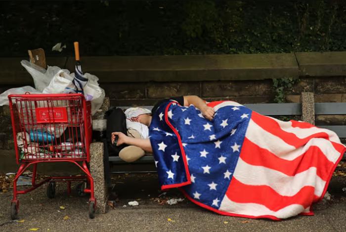 Pobreza obliga a 39 % de los latinos en EUA a saltarse comidas, según un sondeo