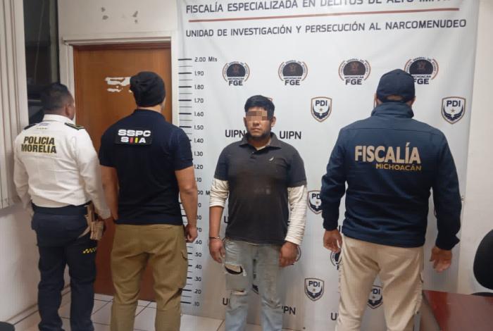 Policía Morelia recupera vehículos robados con violencia y asegura a sujeto