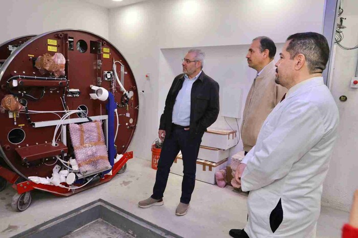 Por arrancar operaciones nuevo acelerador lineal y Pet Scan; supervisa Bedolla instalación