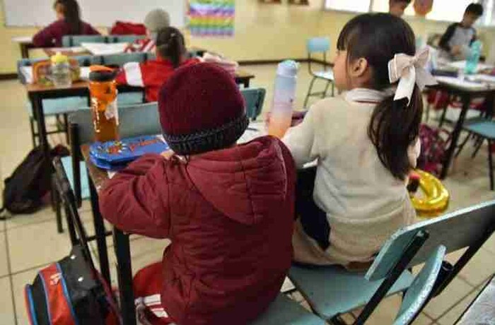 Por bajas temperaturas, recorrerán horario de ingreso a las escuelas en Michoacán