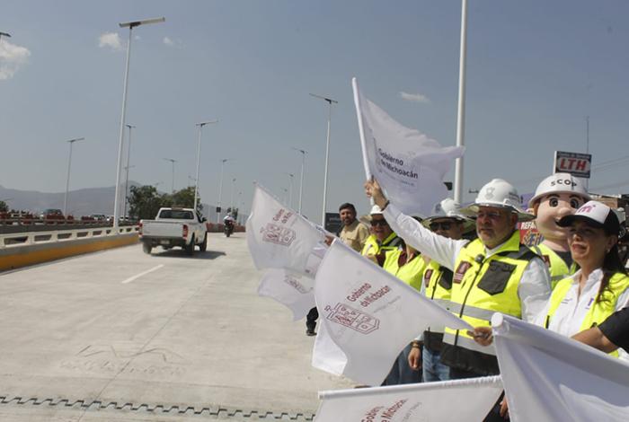 Por fin están abiertos los dos puentes del Mercado de Abastos con 6 carriles