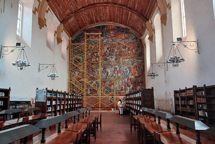 Por primera vez restauran todo el mural del siglo XVI, de la biblioteca Gertrudis Bocanegra, en Pátzcuaro