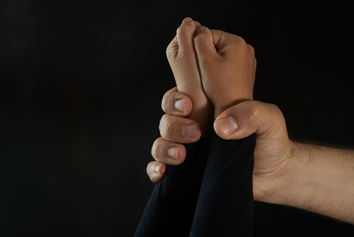 Por procedimiento abreviado, sujeto que abusó de 2 niños en Morelia irá sólo 12 años preso