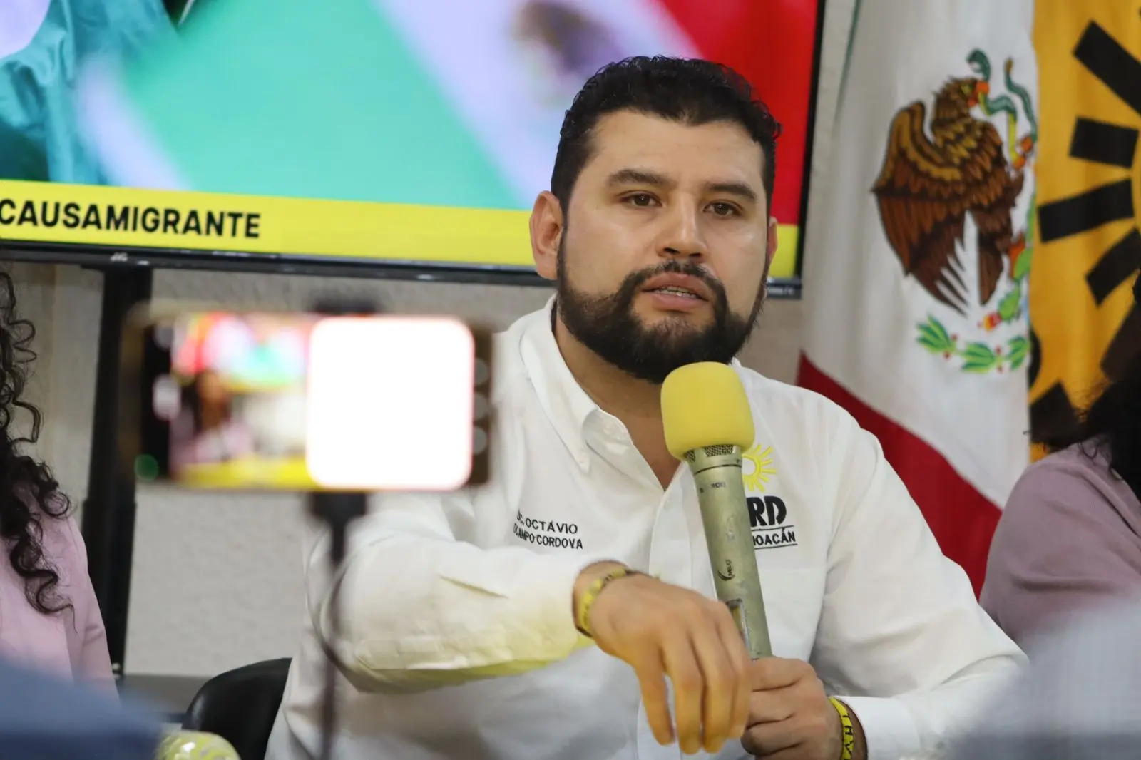 PRD esperará notificación formal tras salida de Brissa Arroyo; Octavio Ocampo llama a la prudencia