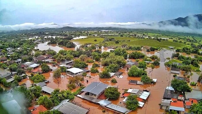 PRD Michoacán habilita Centro de Acopio para apoyar damnificados por  huracán “John”