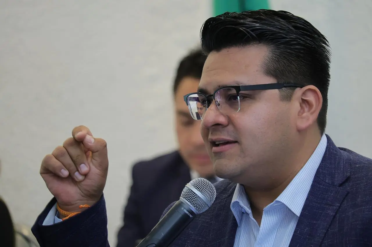 Presenta Toño Carreño iniciativa para combatir reclutamiento de niños y jóvenes