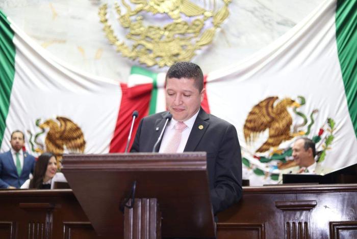 Presenta Vicente Gómez iniciativa de ley para brindar servicios de salud prioritaria a grupos vulnerables