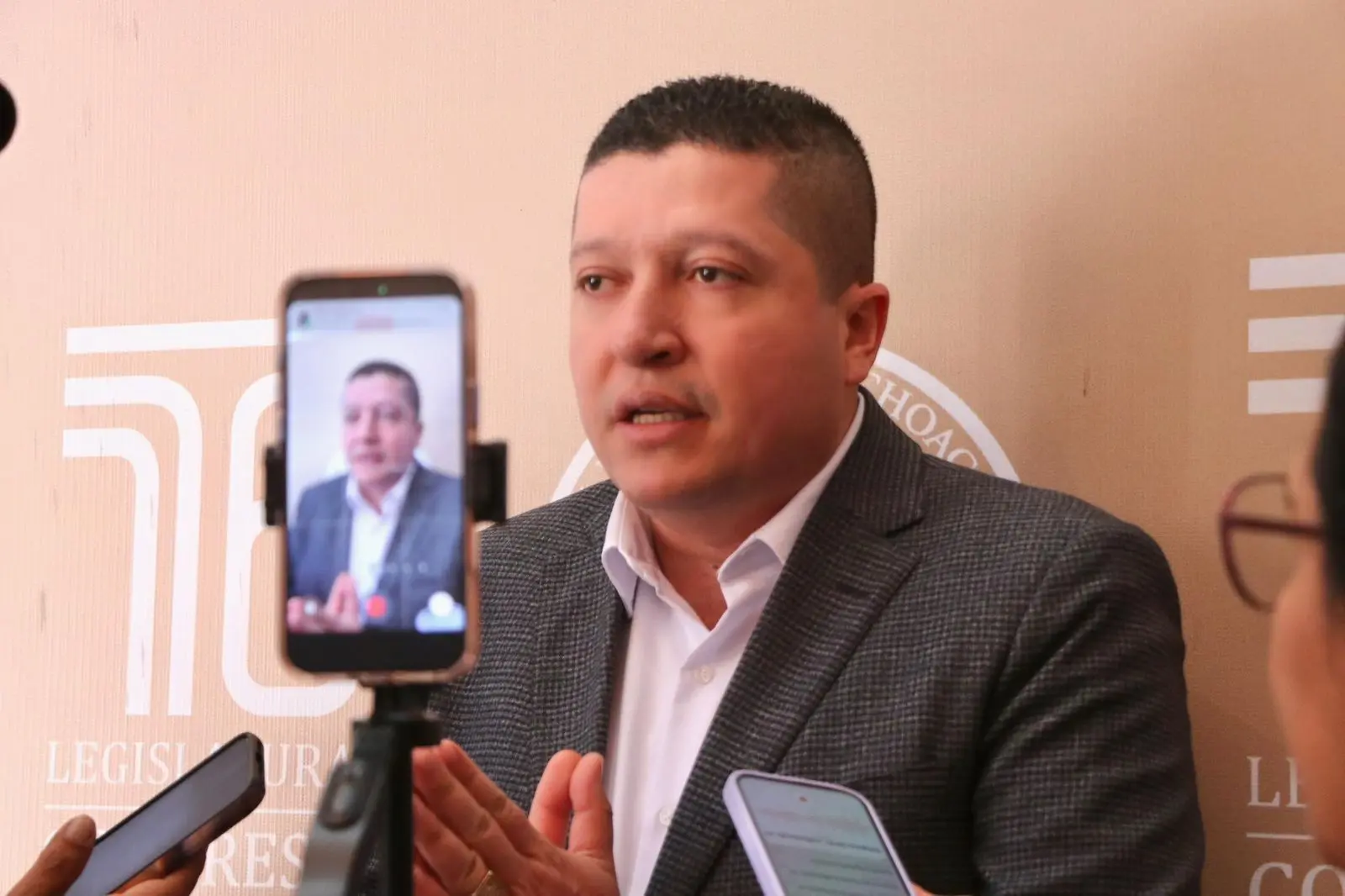 Presenta Vicente Gómez iniciativa para enunciar en la Ley las violencias de las mujeres