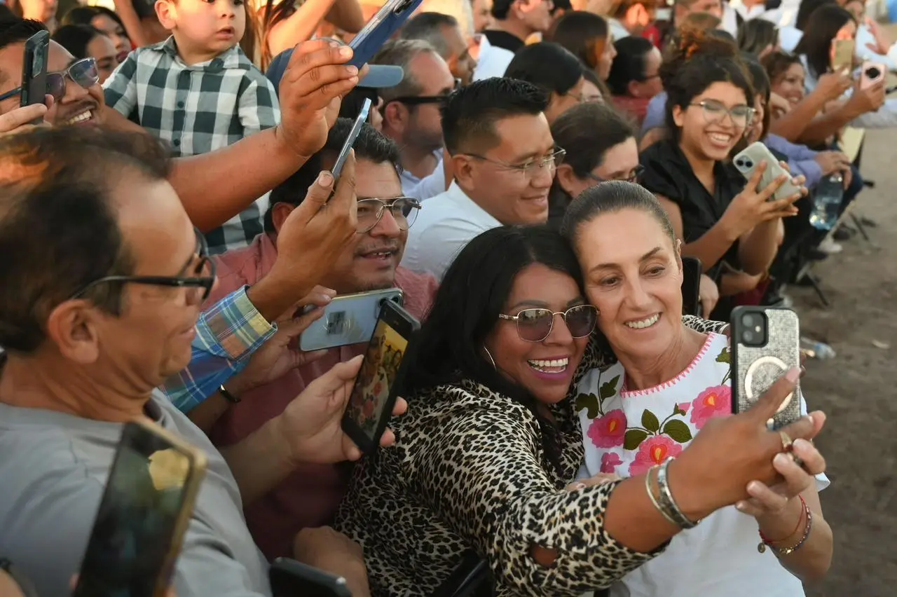 PRESIDENTA CLAUDIA SHEINBAUM INAUGURA PRIMERA ETAPA DEL CANAL PRINCIPAL DE NAVOJOA Y ENTREGA 30 TÍTULOS DE CONCESIÓN DE AGUA POTABLE A EJIDATARIOS Y PEQUEÑOS PRODUCTORES DE SONORA