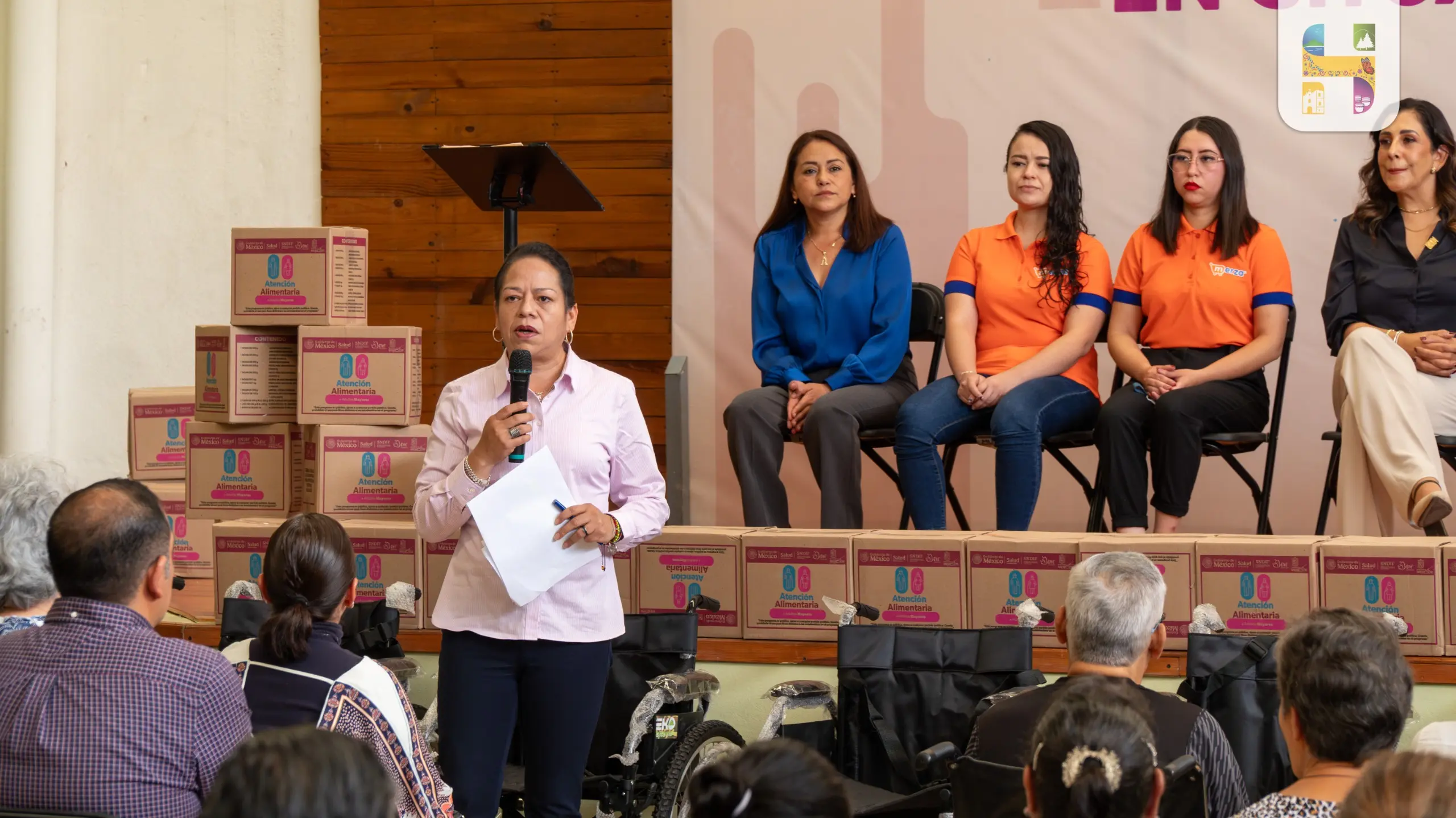 Presidenta Municipal Jeovana Alcántar encabeza entrega de apoyos a personas en situación vulnerable