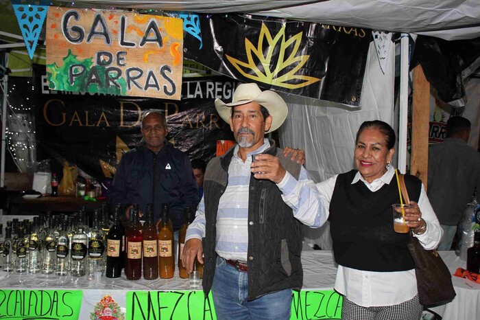 Primera Feria del Mezcal en Queréndaro: Una tradición que inicia con espíritu navideño