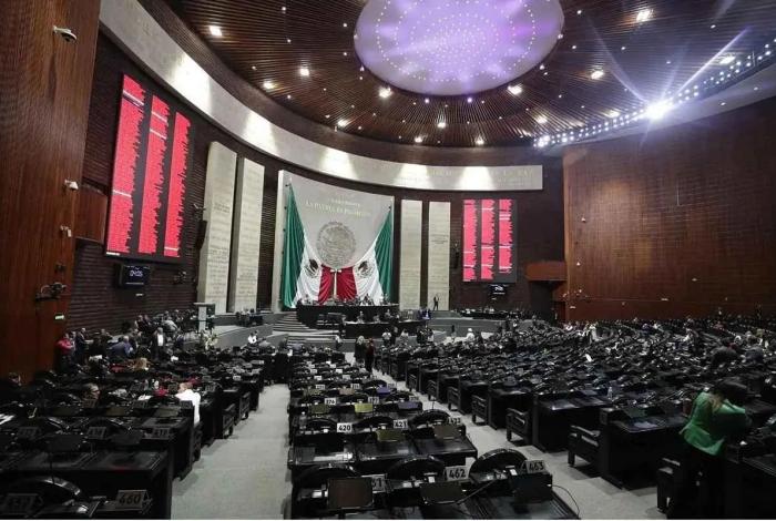 ¿Prisión por Memes? La polémica iniciativa de Morena que pondría en riesgo la libertad de expresión digital