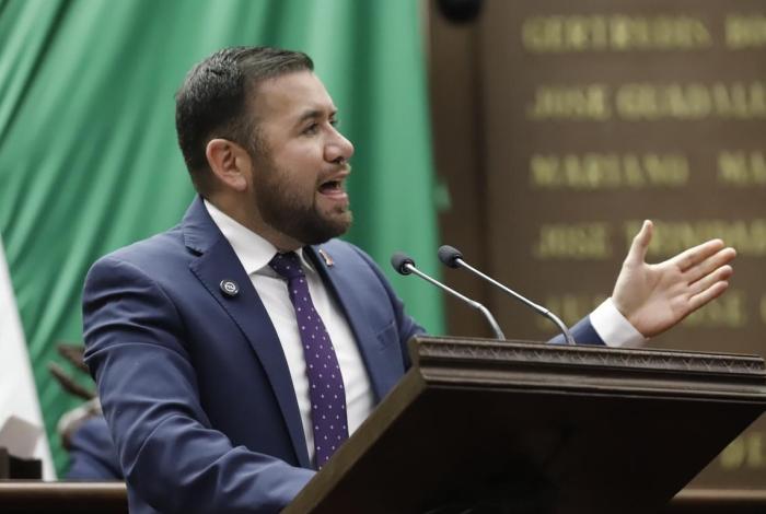 Propone Reyes Galindo vigilar el trabajo y la productividad de diputados