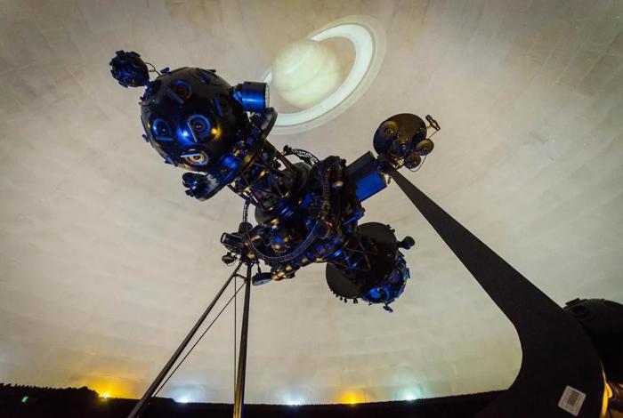 Proyector que deslumbró a generaciones tendrá lugar especial en el Planetario