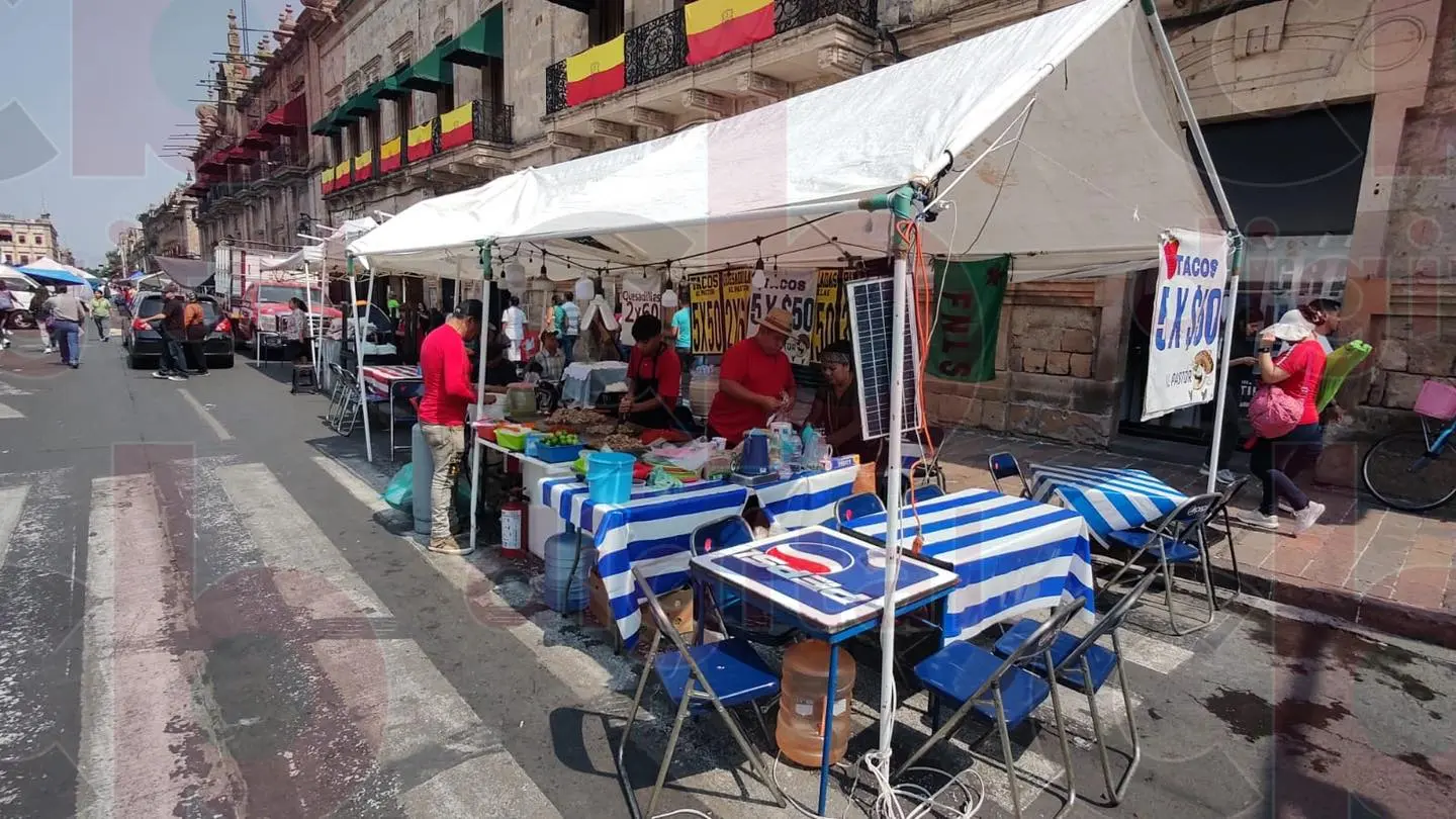 Puestos ambulantes generan riesgo a población de Morelia
