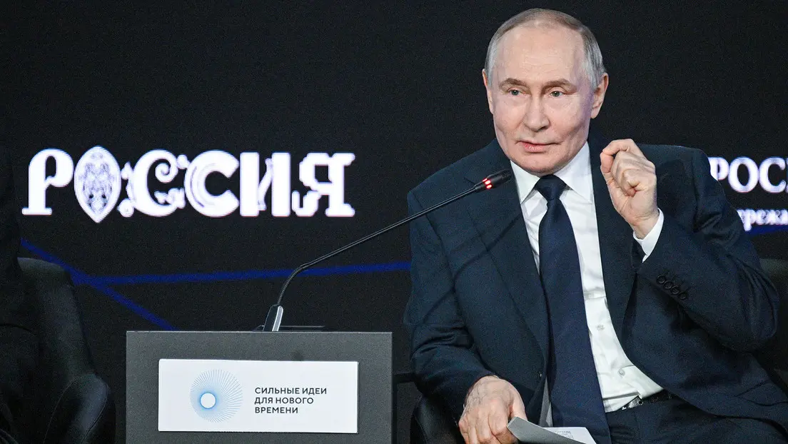 Putin quiere “dar un paso colosal” en el desarrollo tecnológico de Rusia