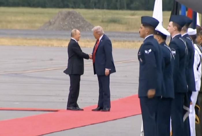 Putin y Trump comparten rechazo a cese el fuego temporal en Ucrania, según el Kremlin