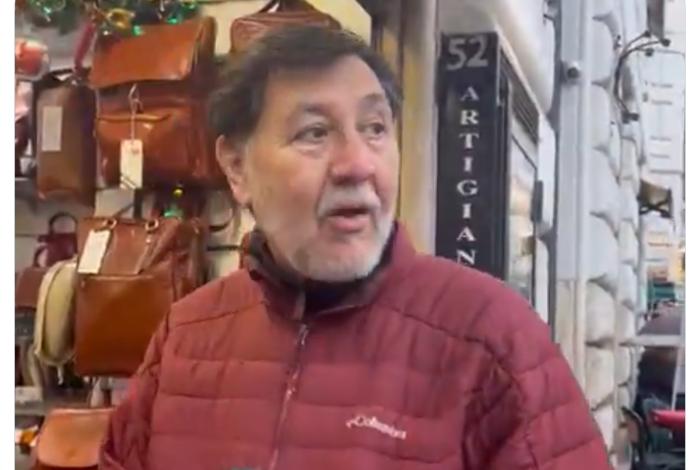 ‘¿Qué se siente estar en Roma?’ Noroña, en Italia, truena contra mexicano