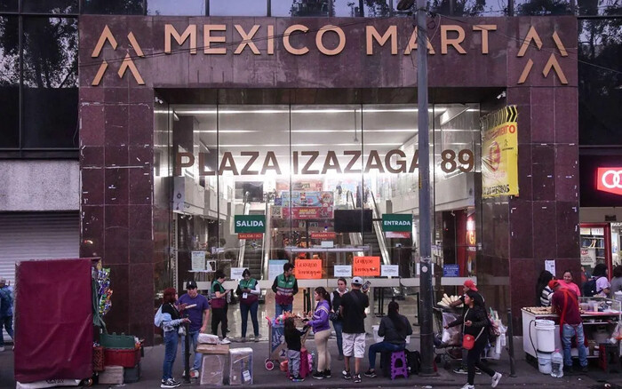 ¿Qué vendían en la Plaza Izazaga 89?