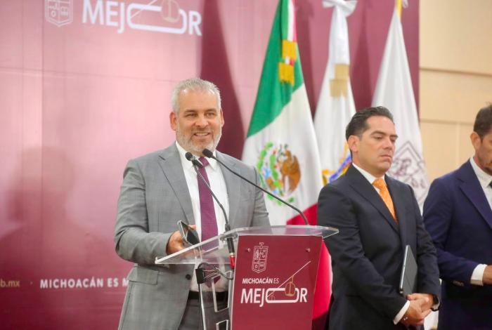 Quienes atacan al gobierno no pertenecen al movimiento: Bedolla