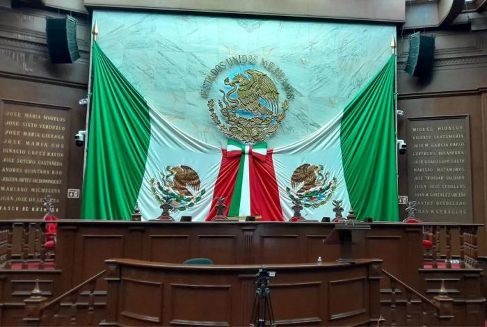 Quiere diputado que nombre de Manzo esté a la par de los de Hidalgo, Morelos y Ocampo en Palacio Legislativo