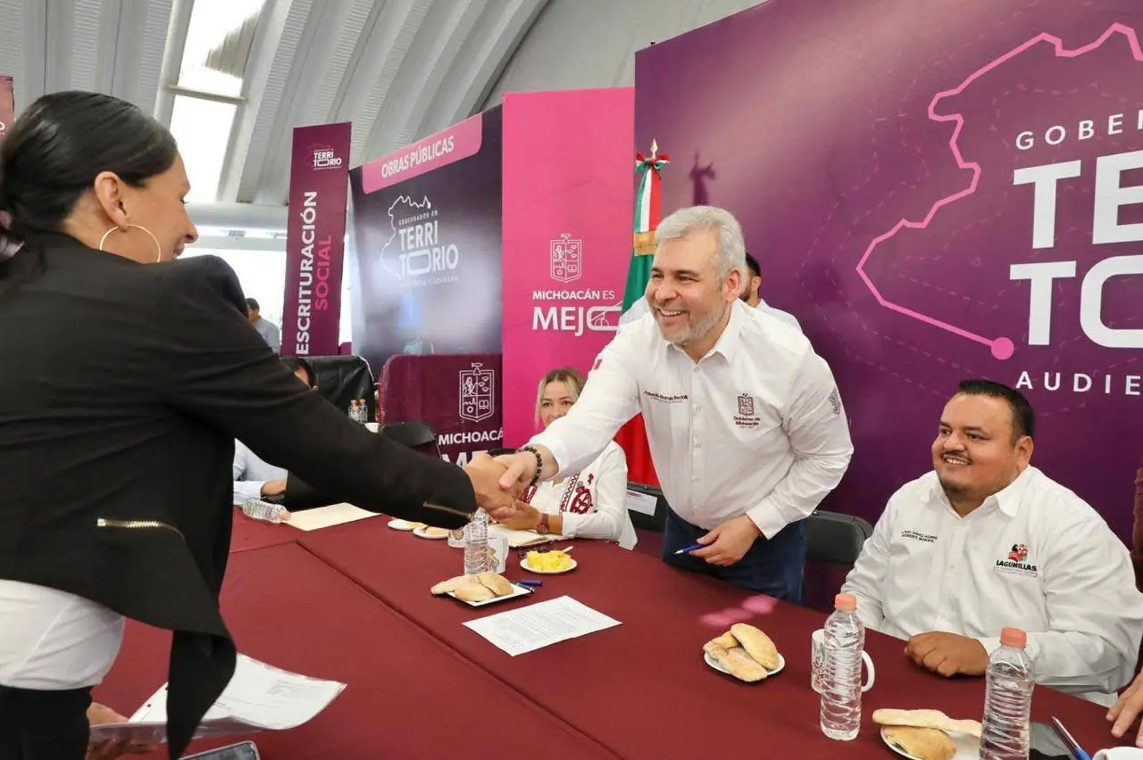 Ramírez Bedolla escucha de cerca a las familias de Lagunillas en jornada de atención