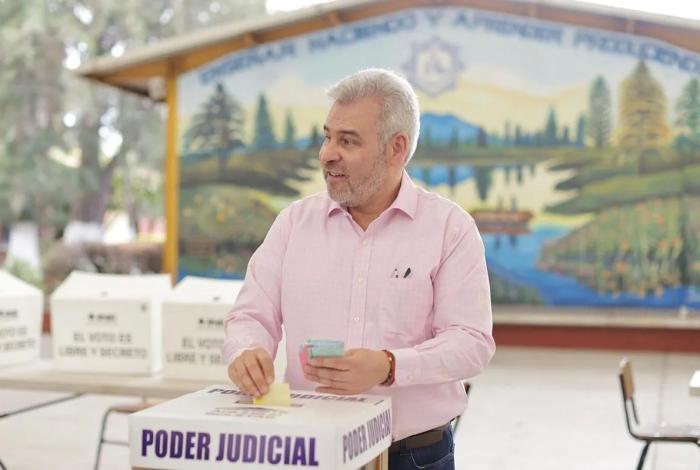 Rechaza Bedolla entregar “acordeones” para la elección judicial en Michoacán, a perredistas