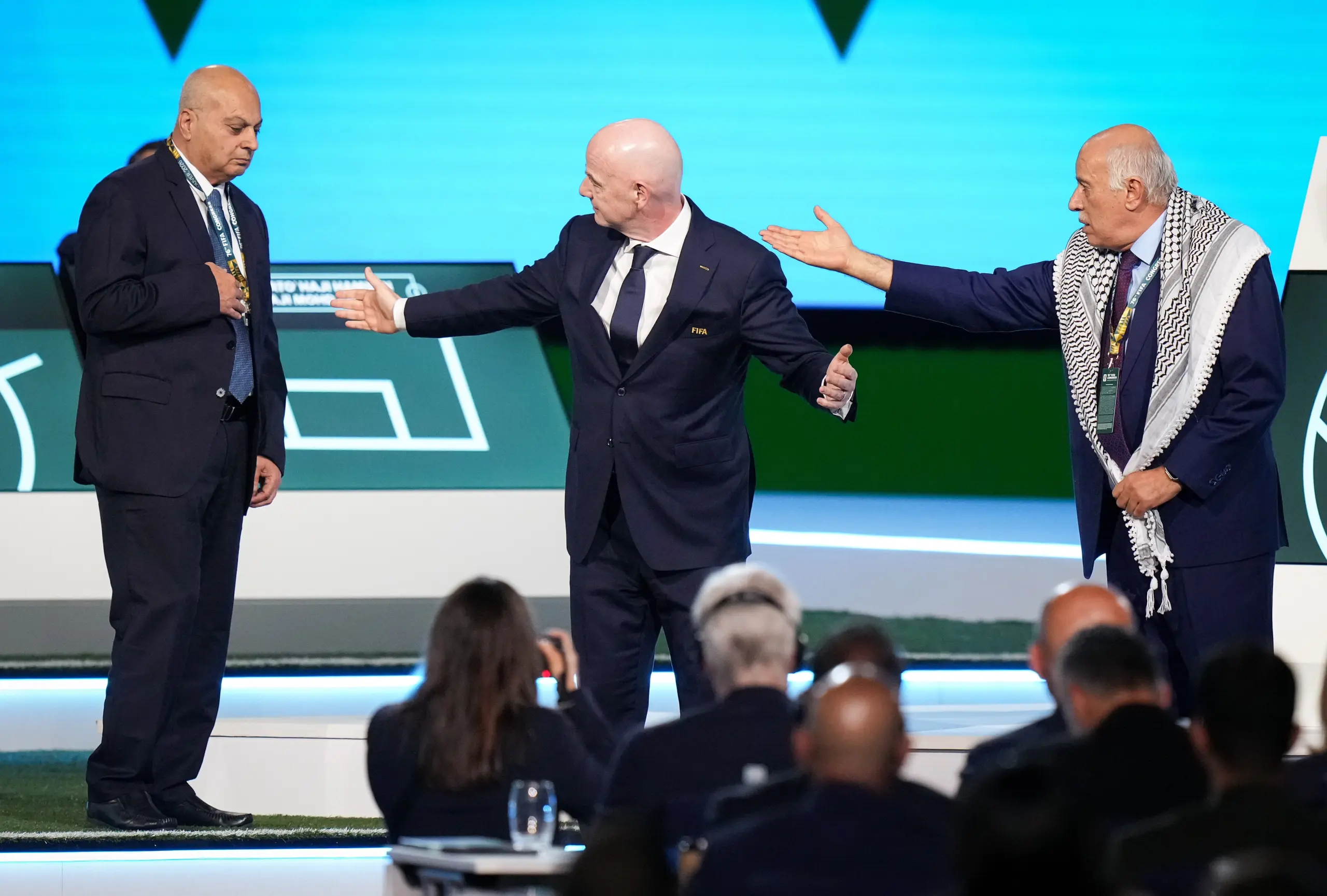 Rechazo de saludo evidencia tensión entre Palestina e Israel en Congreso de la FIFA