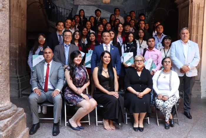 Reconoce Torres Piña a juventudes como motor para construir instituciones más honestas