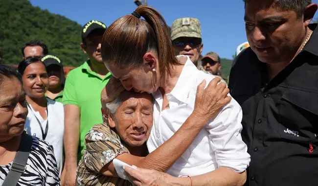 Recorre Presidenta Claudia Sheinbaum, por tercera vez, las zonas afectadas por lluvias
