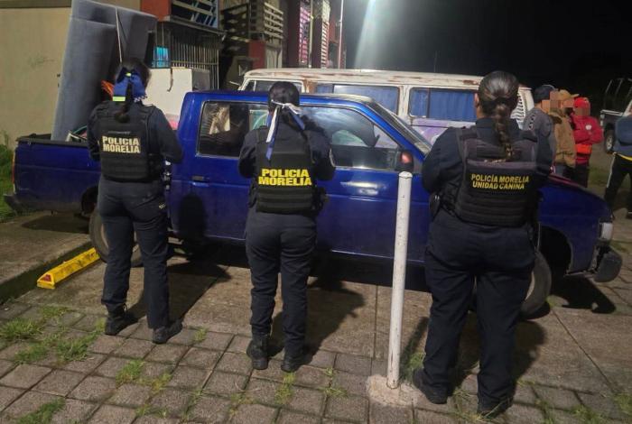 Recuperan camioneta rob4da en Campo Nubes, Morelia