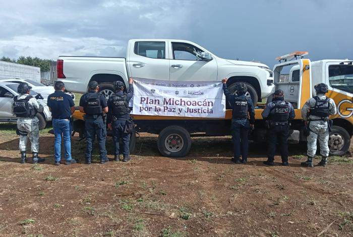 Recuperan tres camionetas con reporte de robo en Los Reyes