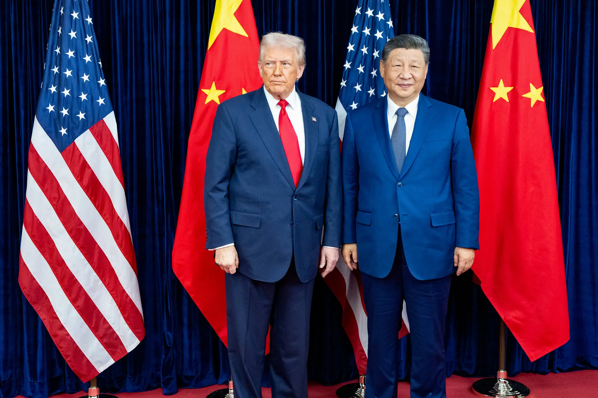 Refiere Trump que China no suministrará de armas a China