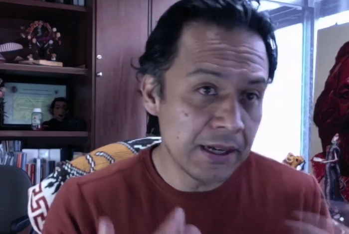 Regalar legos a las escuelas es un acto neoliberal, acusa Marx Arriaga