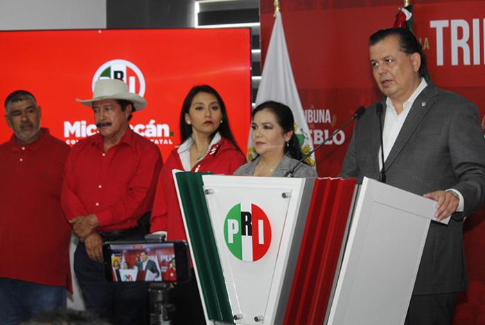 Regidores de Apatzingán se suman al PRI tras denunciar moches en Movimiento Ciudadano