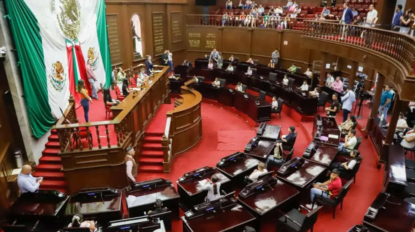 Reglamento del Congreso de Michoacán con más de 10 años de rezago