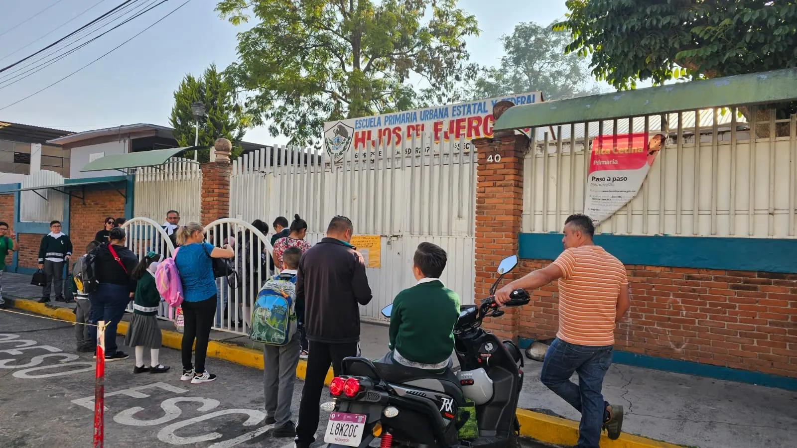 Regreso a clases reactiva movilidad y complica el tránsito en la ciudad