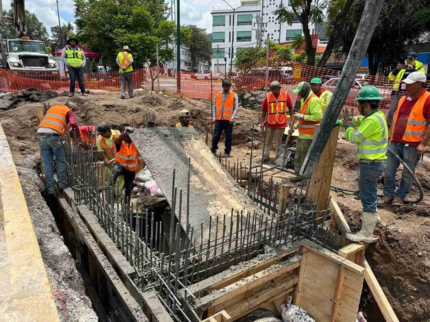 Rehabilita SCOP colector tras socavón en avenida Camelinas de Morelia