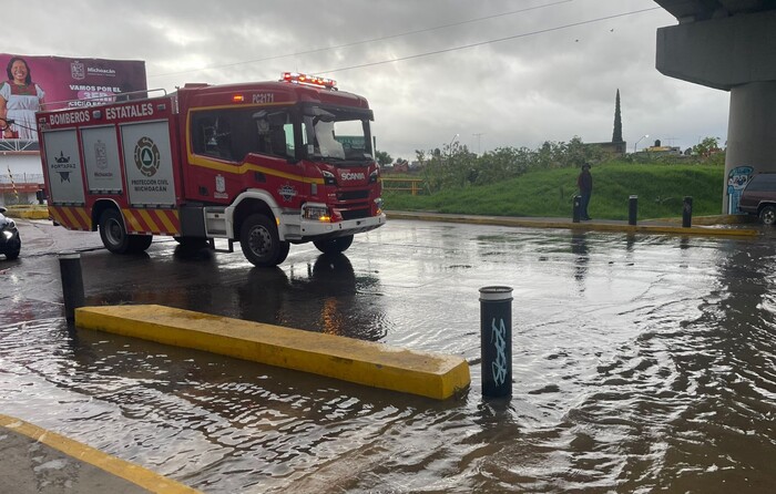 Reporta inundaciones en Jaujila y El Edén, en Morelia