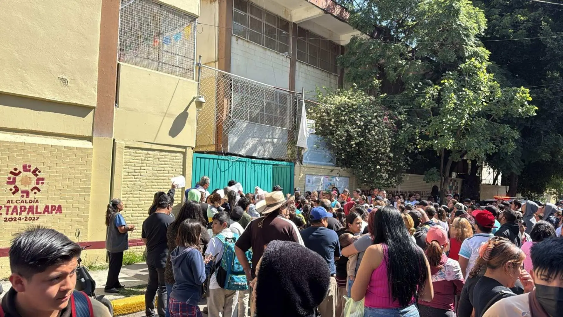 Reportan la muerte de un estudiante en una secundaria técnica de Iztapalapa