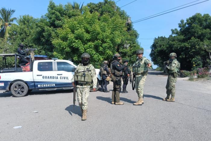 Restablecido el libre tránsito en carreteras de Michoacán: Raúl Zepeda