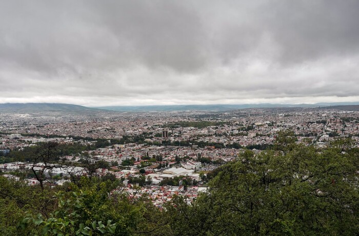 Retiran cerca de 10 toneladas de basura de drenes y ríos, tras lluvias en Morelia