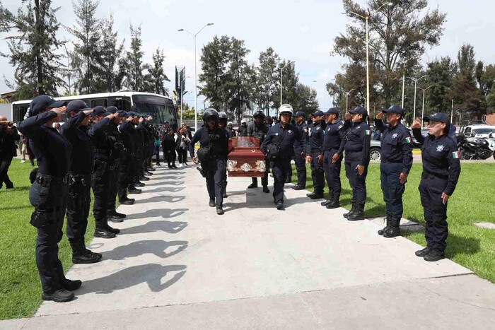 Rinden homenaje a oficial de la Guardia Civil caído en cumplimiento de su deber