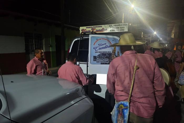 Roban instrumentos musicales a banda tradicional purhépecha en el Centro de Uruapan